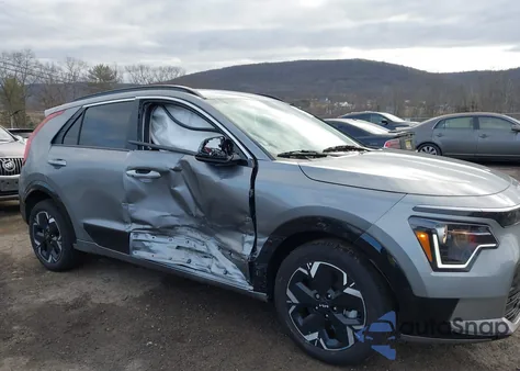 2025 Kia Niro Ev Wind z USA, uszkodzony, nr VIN KNDCR3L18S5133927